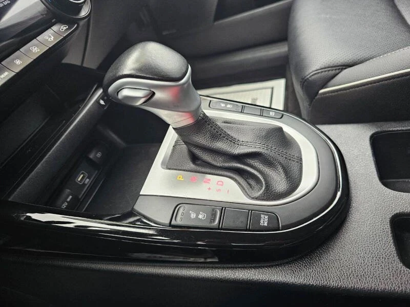2023 Kia Forte - Image 18 of 20