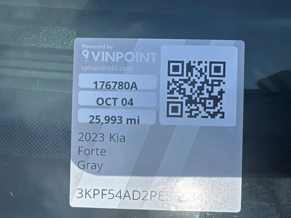 2023 Kia Forte - Image 7 of 10