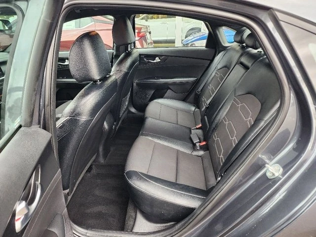 2023 Kia Forte - Image 15 of 17