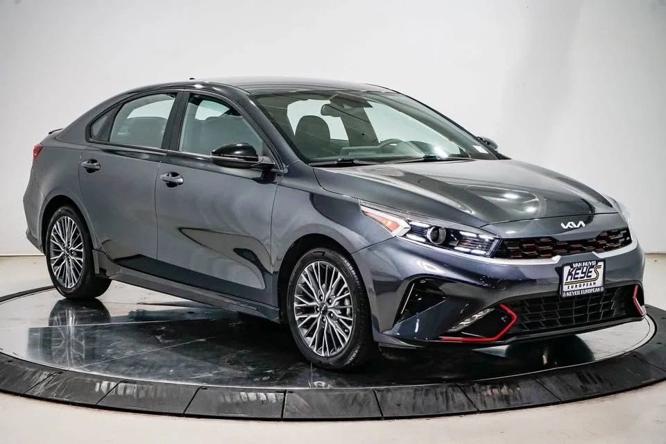 2023 Kia Forte - Image 2 of 7