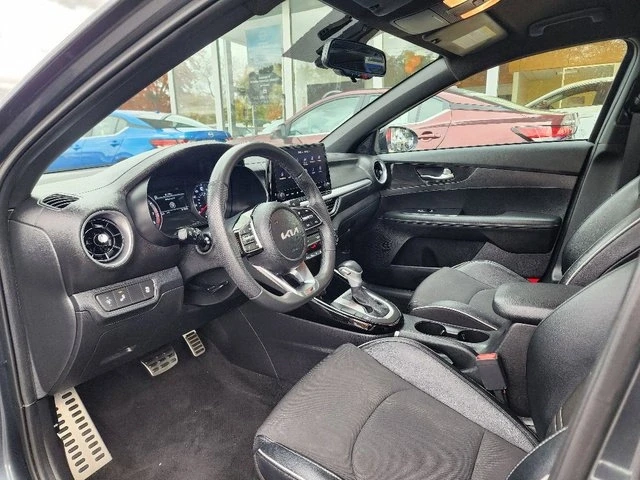 2023 Kia Forte - Image 14 of 17
