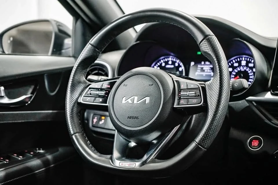 2023 Kia Forte - Image 6 of 7