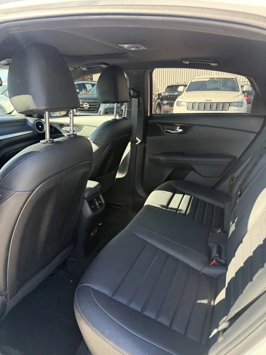 2023 Kia Forte - Image 10 of 10