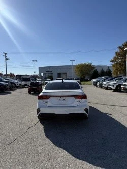 2023 Kia Forte - Image 6 of 10