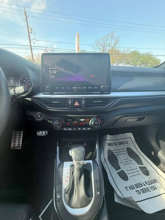 2023 Kia Forte - Image 19 of 19