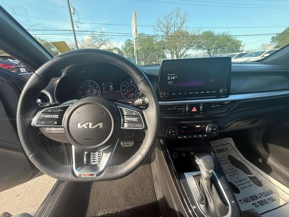 2023 Kia Forte - Image 13 of 19