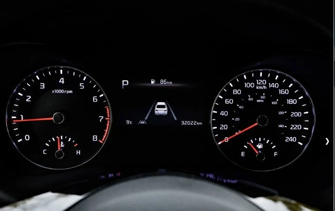 2023 Kia Forte - Image 6 of 8