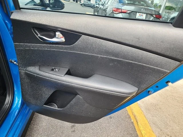 2023 Kia Forte - Image 13 of 20