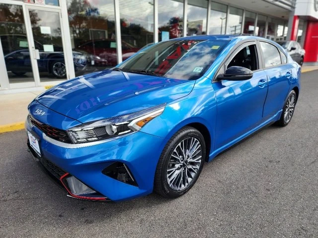 2023 Kia Forte - Image 2 of 20