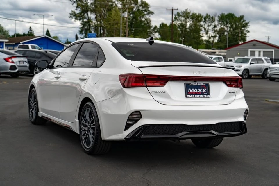 2023 Kia Forte - Image 10 of 10