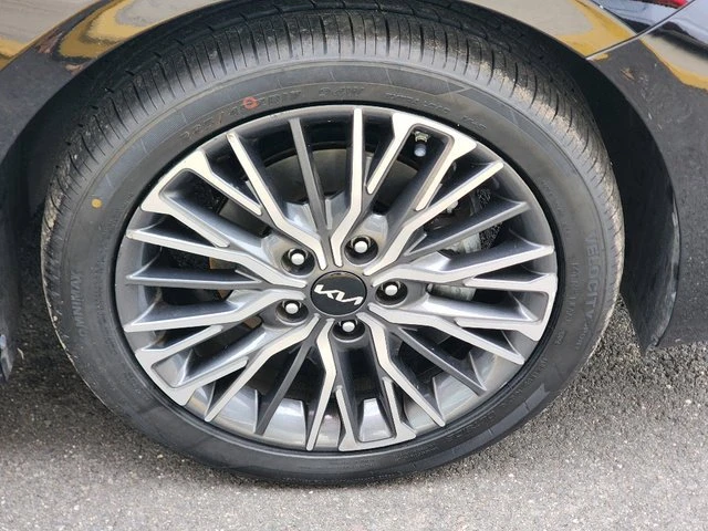 2023 Kia Forte - Image 8 of 20
