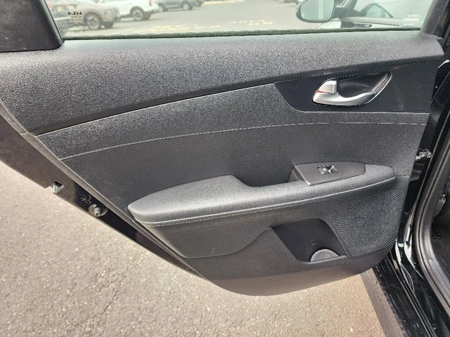 2023 Kia Forte - Image 19 of 20