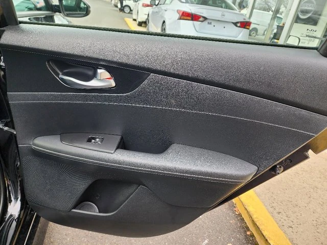 2023 Kia Forte - Image 13 of 20