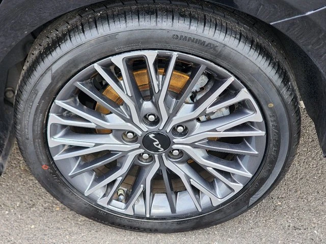 2023 Kia Forte - Image 15 of 20