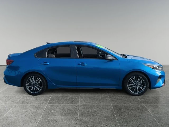 2023 Kia Forte - Image 6 of 15