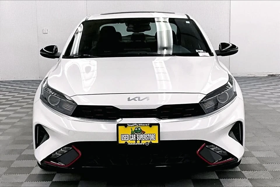 2023 Kia Forte - Image 4 of 14