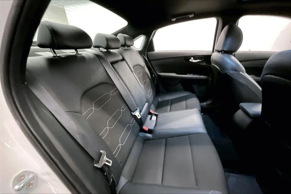 2023 Kia Forte - Image 10 of 14