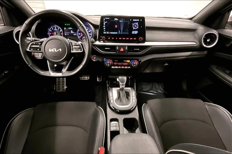 2023 Kia Forte - Image 12 of 14