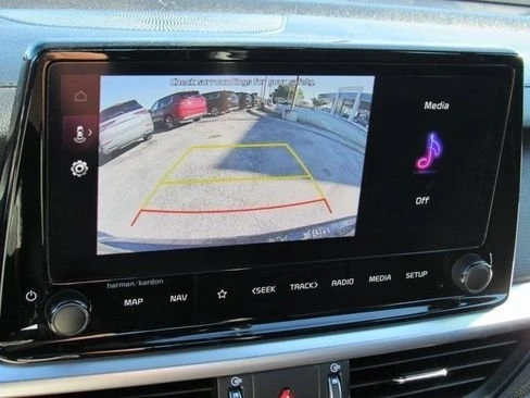 2023 Kia Forte - Image 13 of 19