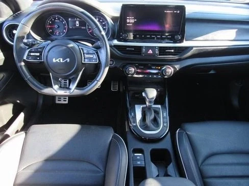 2023 Kia Forte - Image 7 of 19
