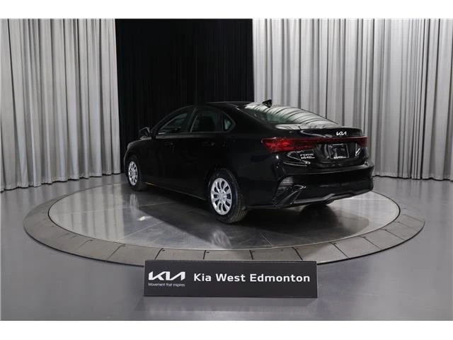 2023 Kia Forte - Image 4 of 18