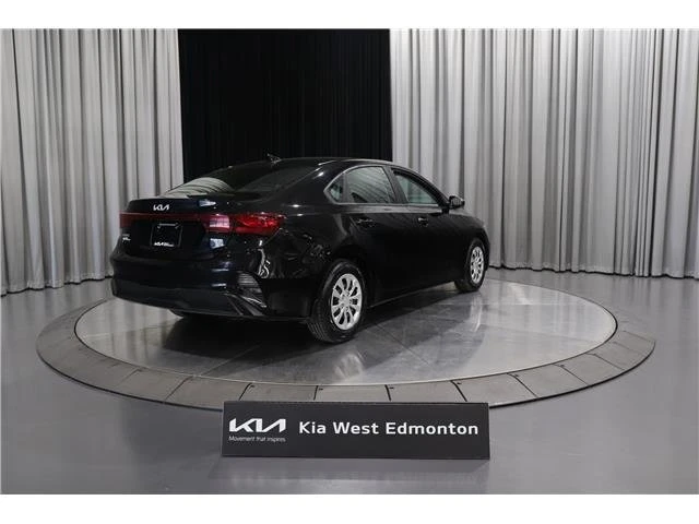 2023 Kia Forte - Image 3 of 18