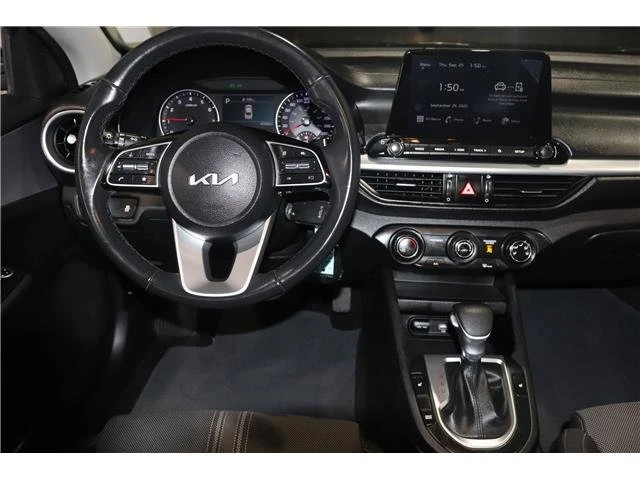 2023 Kia Forte - Image 9 of 18