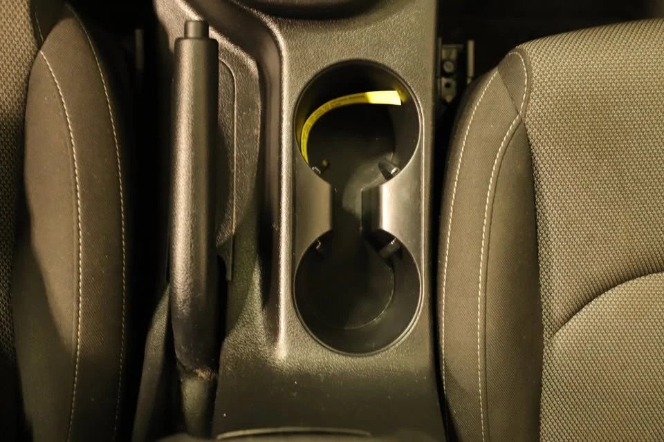2023 Kia Forte - Image 4 of 11
