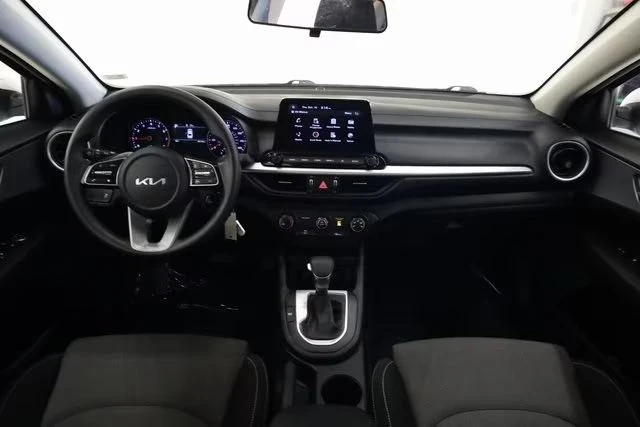 2023 Kia Forte - Image 9 of 13