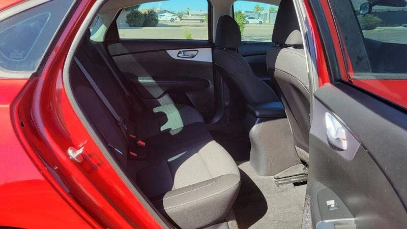 2023 Kia Forte - Image 7 of 12