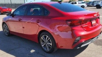 2023 Kia Forte - Image 6 of 12
