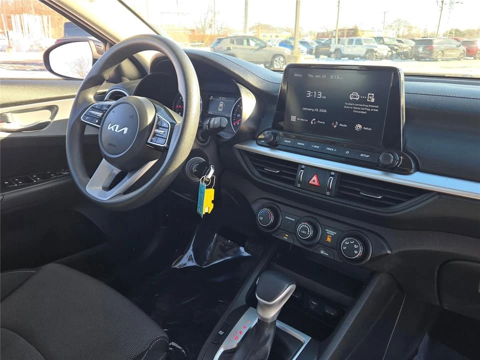 2023 Kia Forte - Image 7 of 20