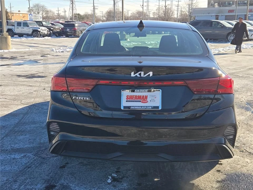 2023 Kia Forte - Image 14 of 20