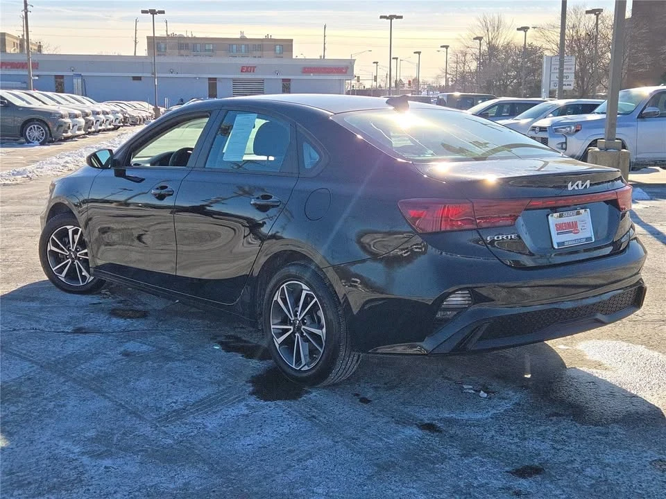 2023 Kia Forte - Image 15 of 20