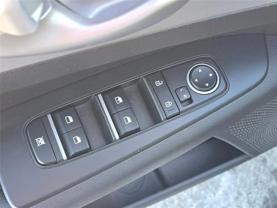 2023 Kia Forte - Image 19 of 20