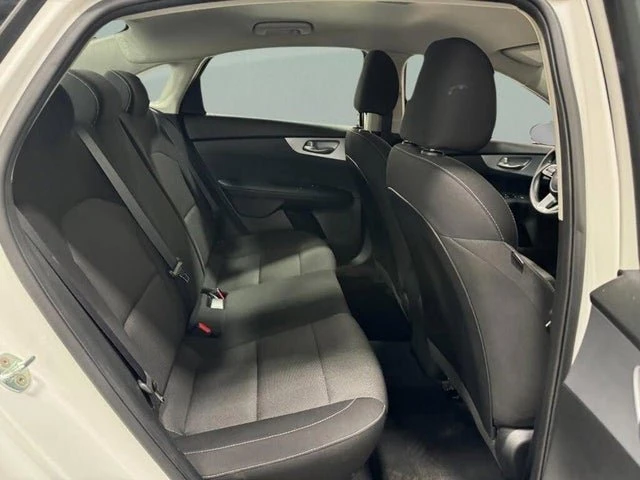 2023 Kia Forte - Image 10 of 20