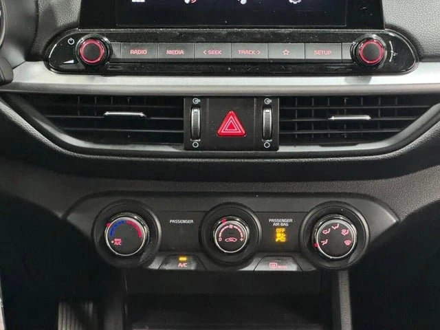 2023 Kia Forte - Image 14 of 20