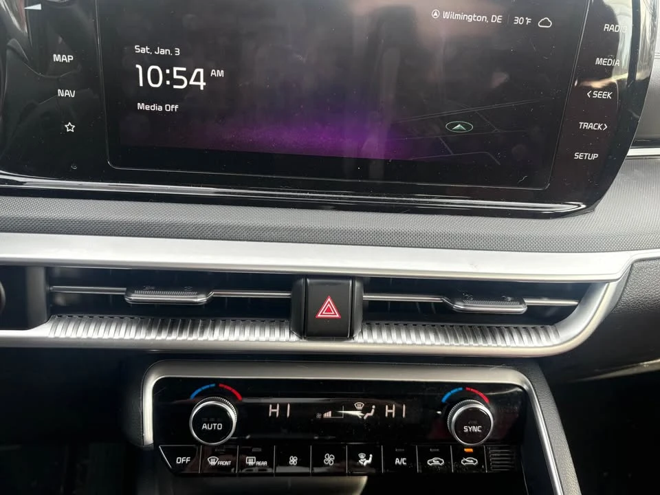 2023 Kia Optima/K5 - Image 10 of 12