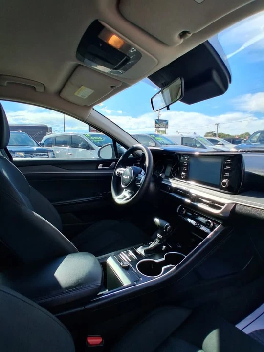 2023 Kia Optima/K5 - Image 13 of 16