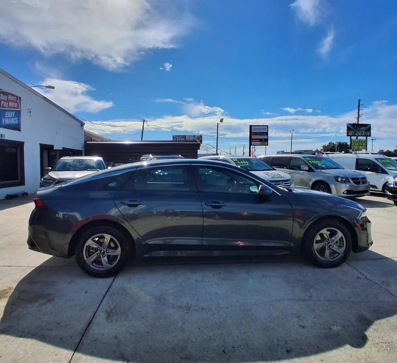 2023 Kia Optima/K5 - Image 9 of 16