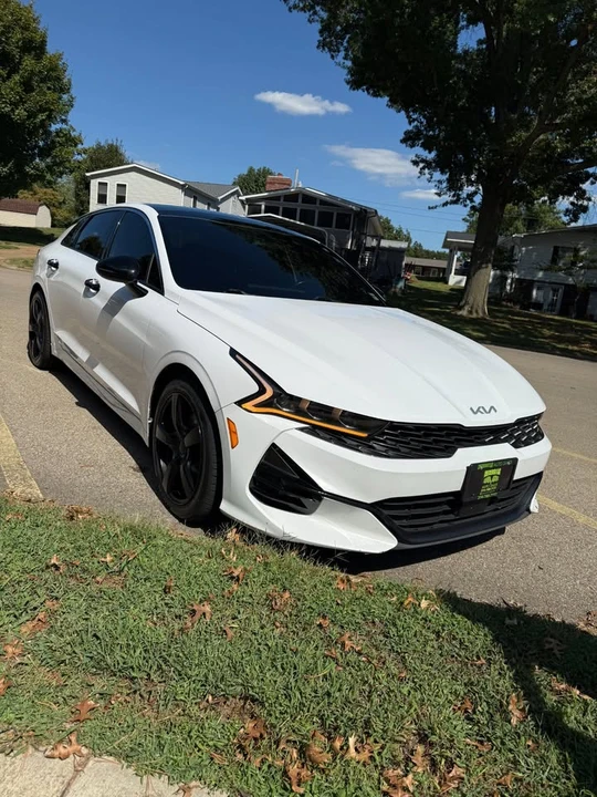 2023 Kia Optima/K5 - Image 2 of 19