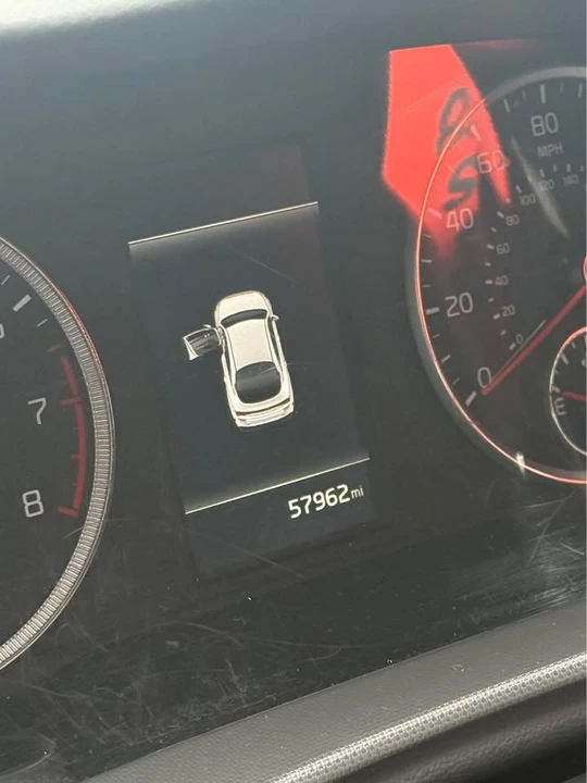 2023 Kia Optima/K5 - Image 9 of 10