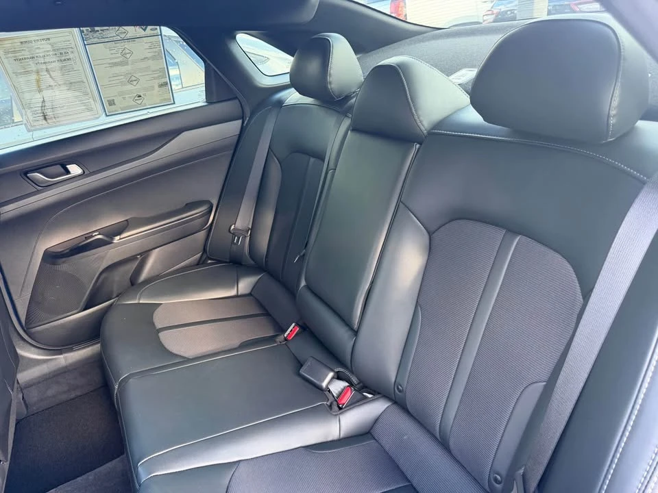 2023 Kia Optima/K5 - Image 10 of 12