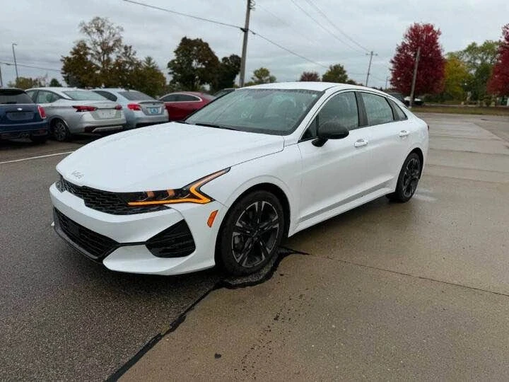 2023 Kia Optima/K5 - Image 3 of 18