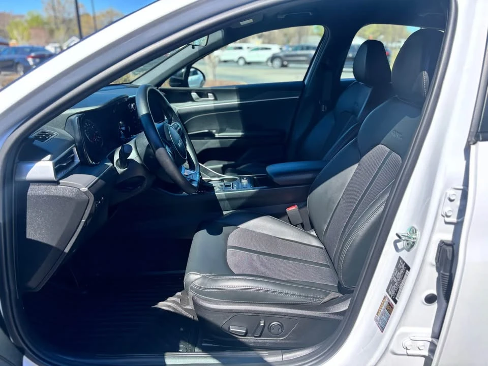 2023 Kia Optima/K5 - Image 7 of 13