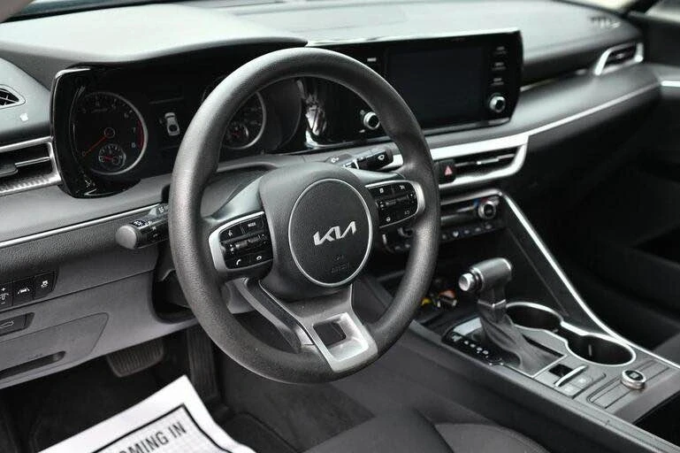 2023 Kia Optima/K5 - Image 8 of 12