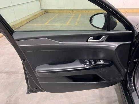 2023 Kia Optima/K5 - Image 9 of 17