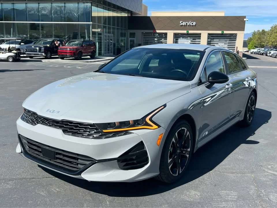 2023 Kia Optima/K5 - Image 2 of 15
