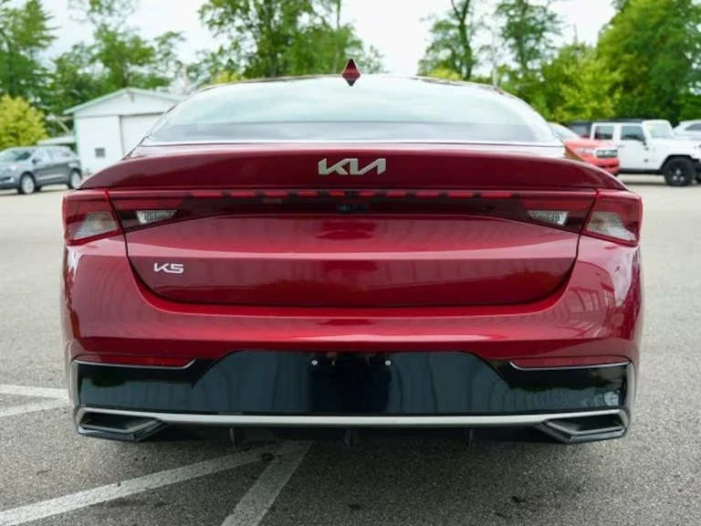2023 Kia Optima/K5 - Image 2 of 13