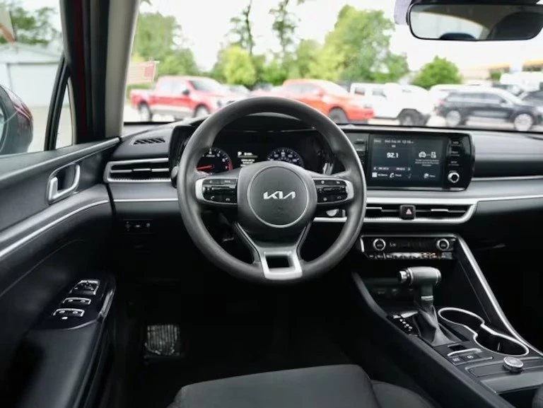 2023 Kia Optima/K5 - Image 8 of 13